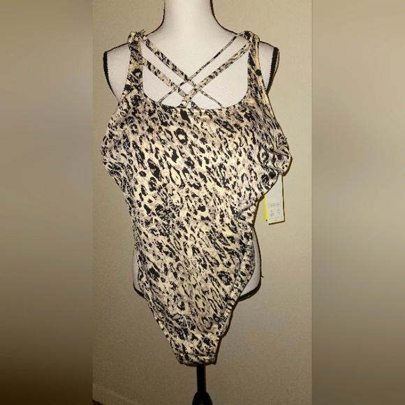all in motion Other - NWT All In Motion Designer Swimsuit (12-14)